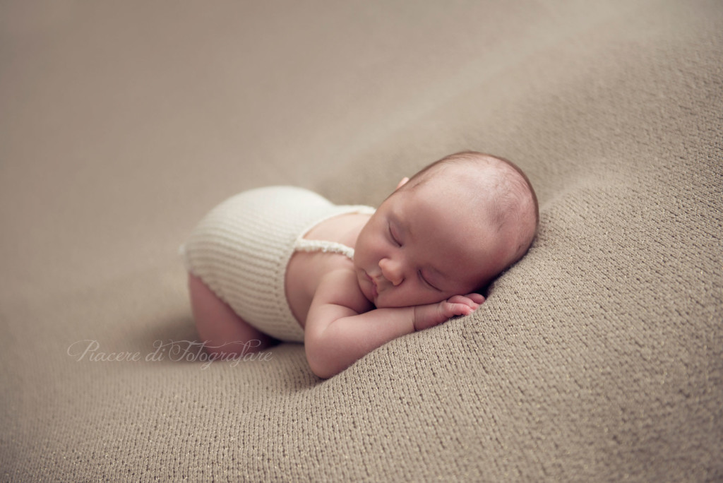 servizio fotografico neonato roma alessandro